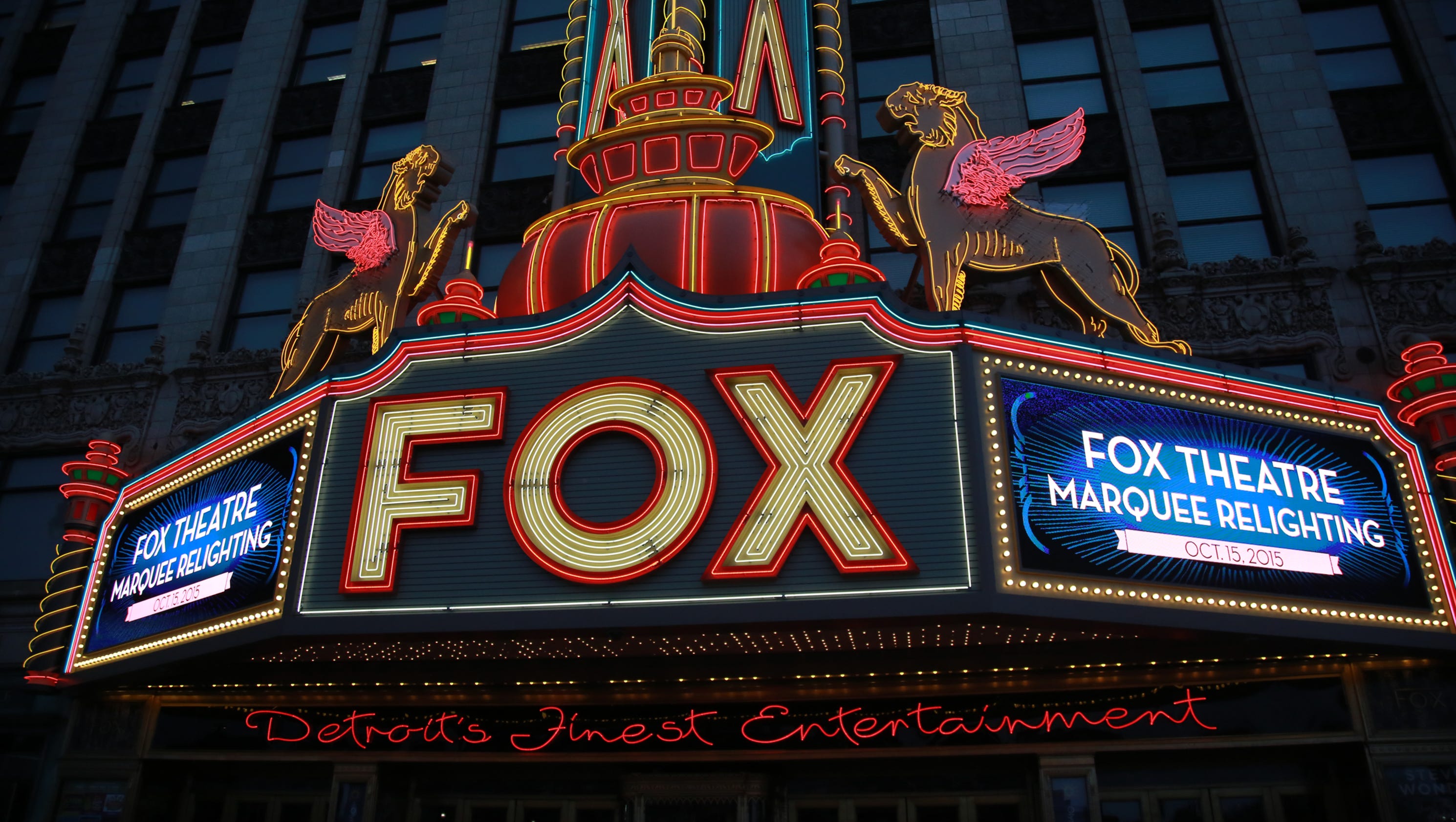 Historic Fox Theatre gets new marquee