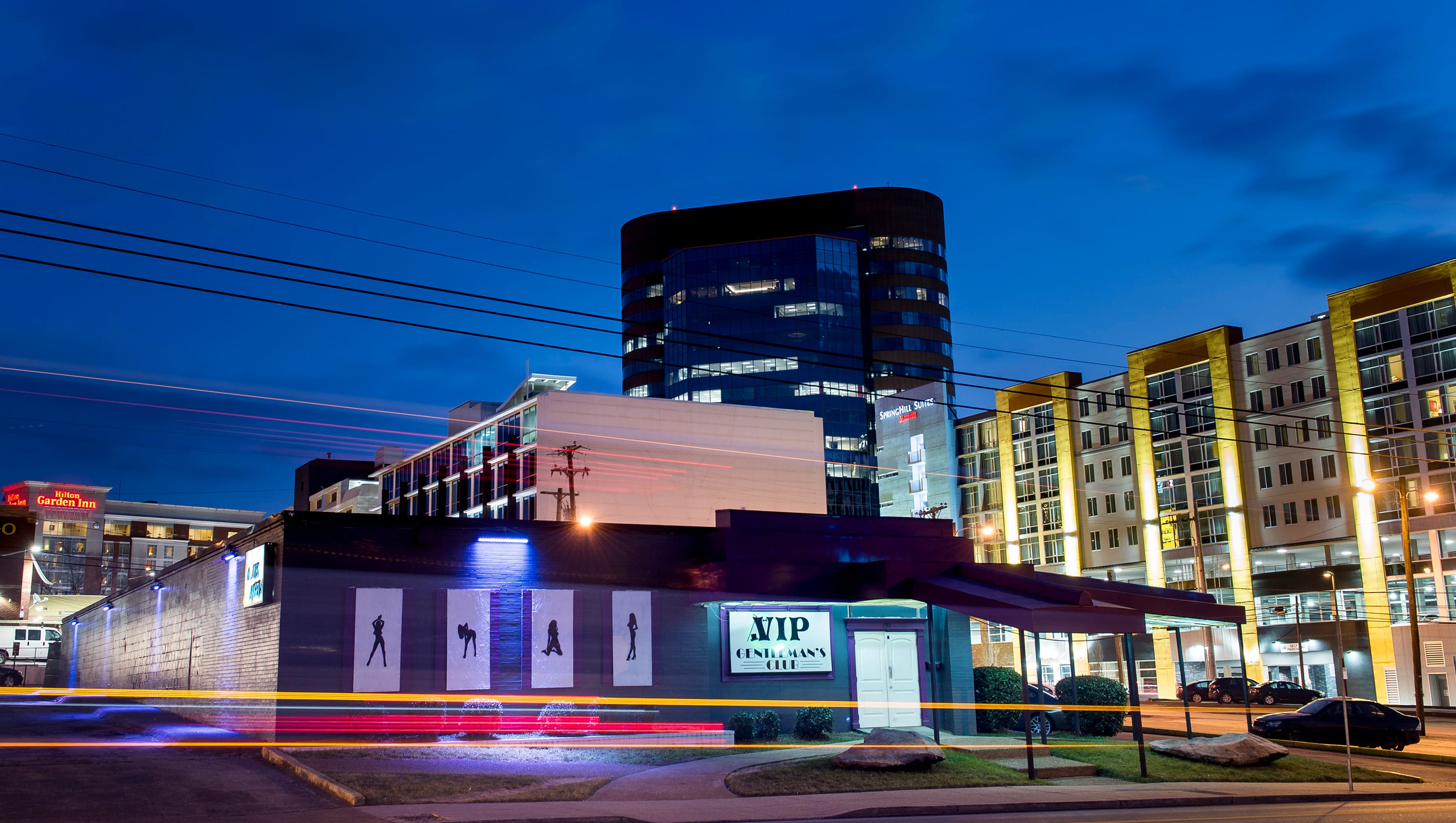 Strip clubs fade in booming Nashville