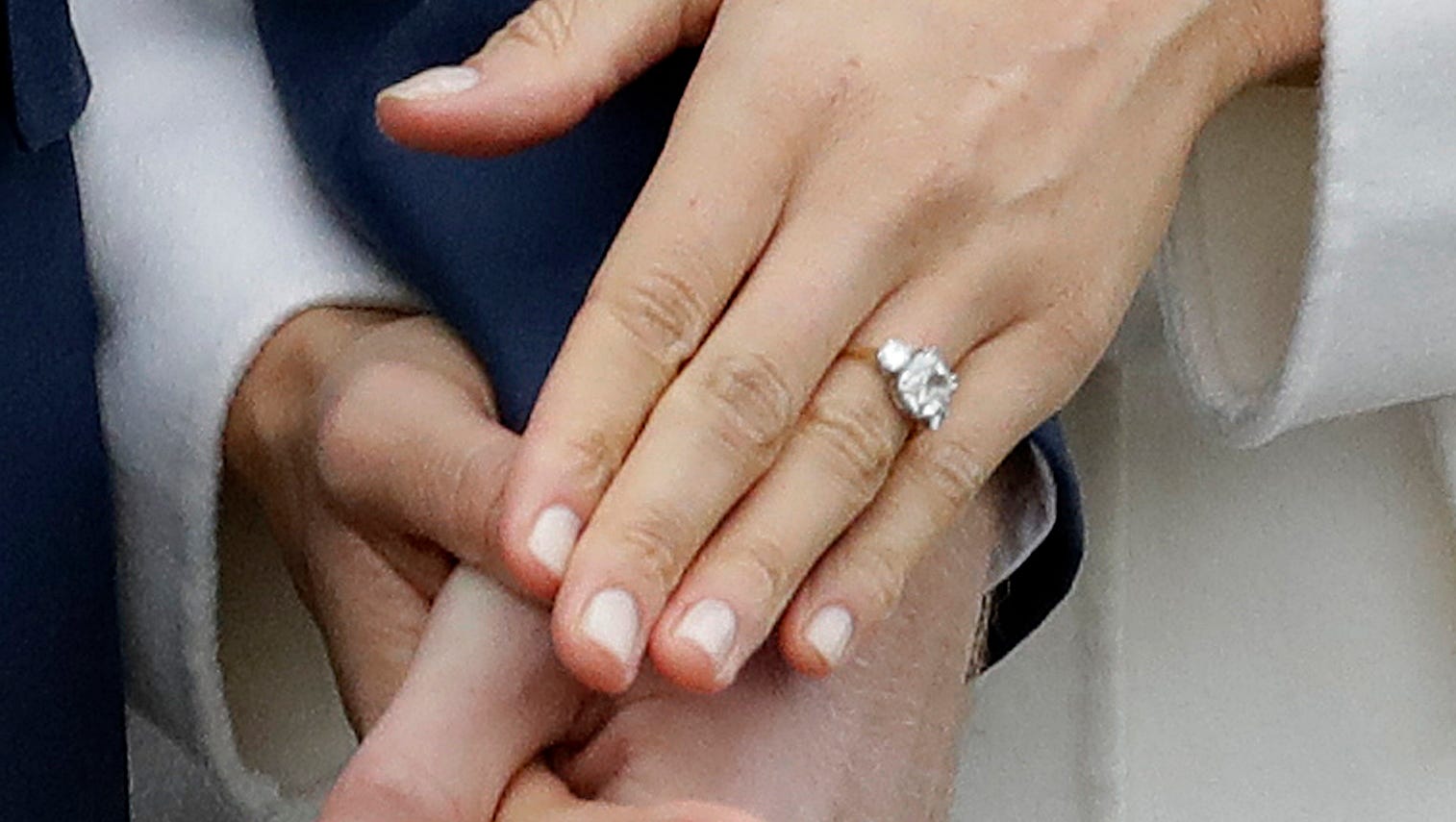 See Meghan Markle S Stunning Engagement Ring