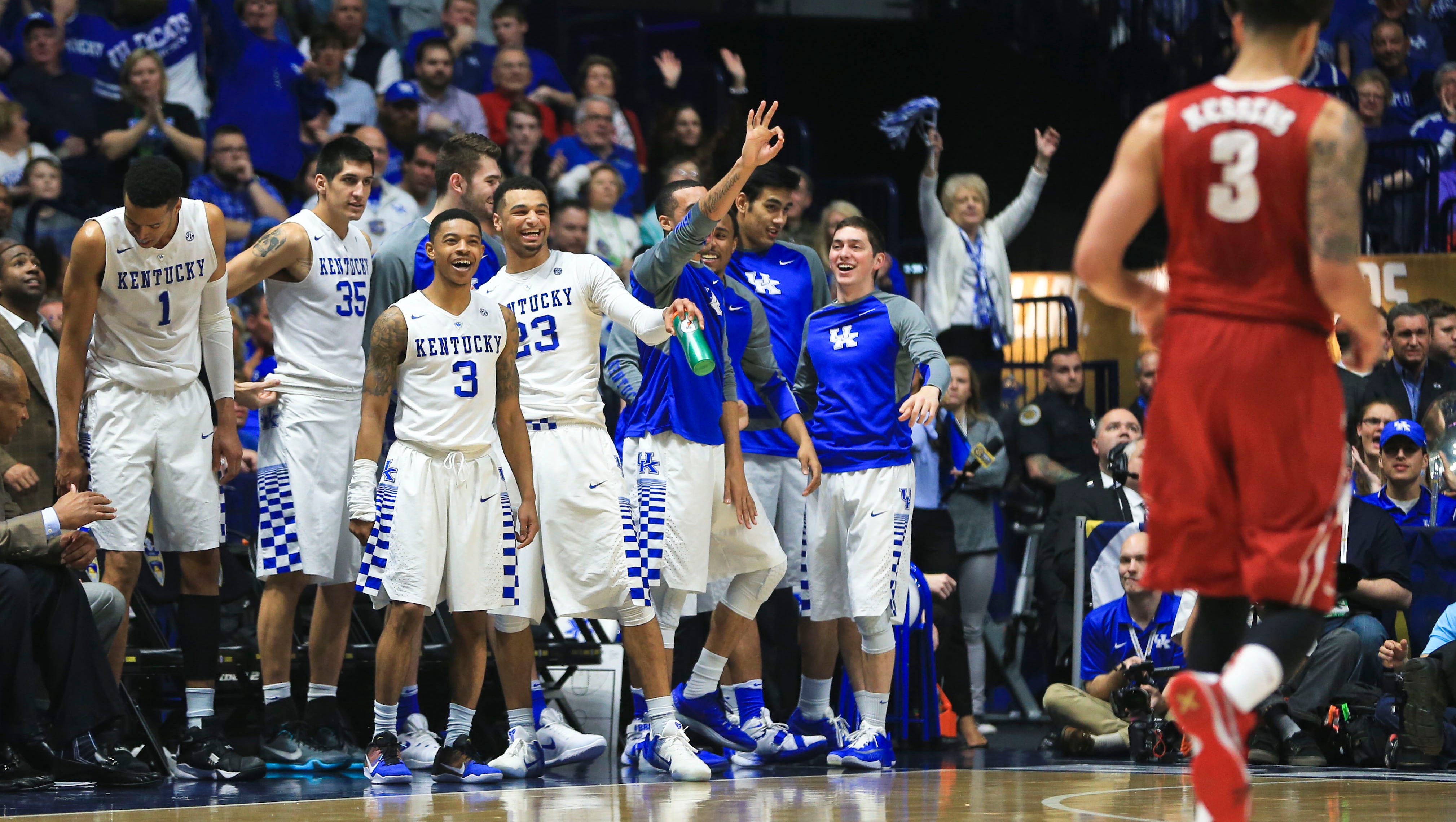 Uk Basketball Kentucky Bench Hits Its Mark With Bow And Arrow