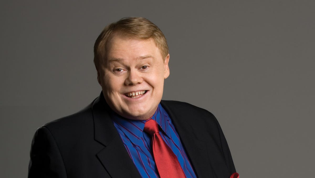 Louie Anderson takes off the dress, heads to the stage