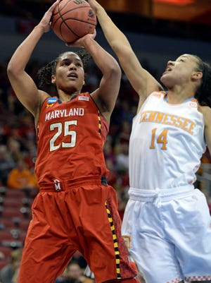 Maryland forward Alyssa Thomas (25) shoots against Tennessee guard Andraya Carter (14). She scored 33 points.