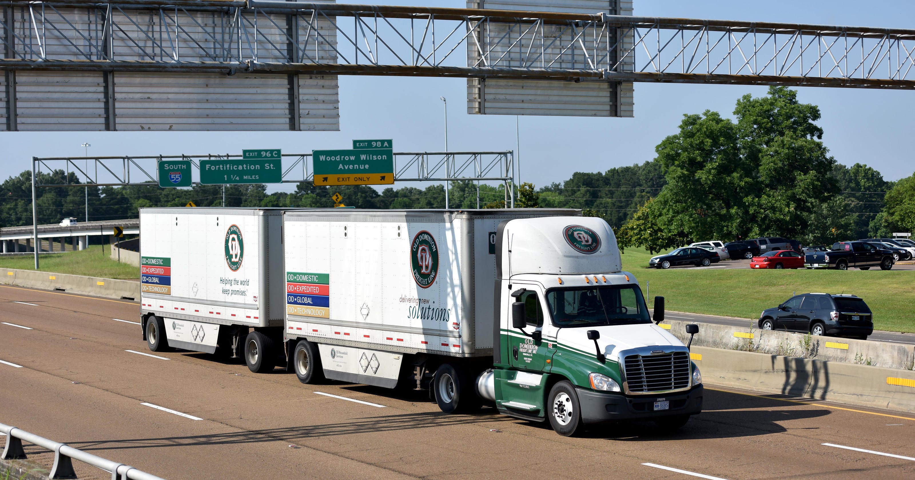 Senate urged to reject bigger double trailer  trucks 