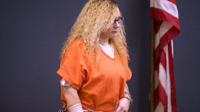Mahkamah Agung Michigan membatalkan hukuman pembunuhan terhadap wanita yang mengklaim ‘paksaan’