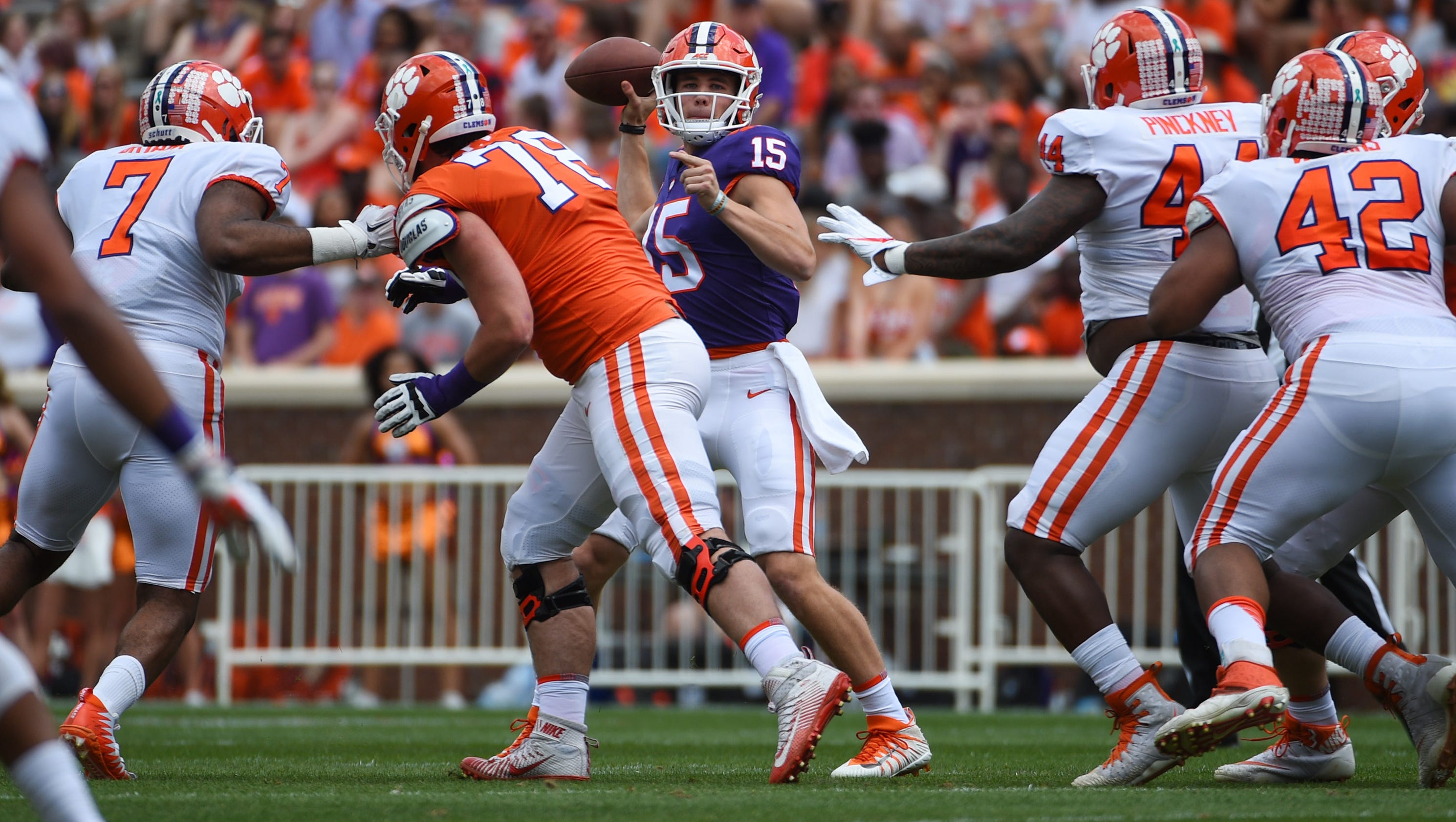 Hunter Johnson transfers to Northwestern after stint at Clemson