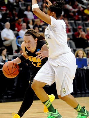 Iowa's Logic scoops up another postseason award