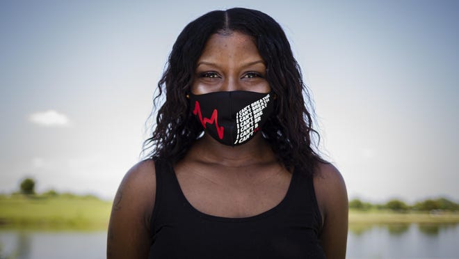 Shaunna Kirk was fired from her job at PetSmart for wearing a face mask with "I Can't Breath" printed on it.