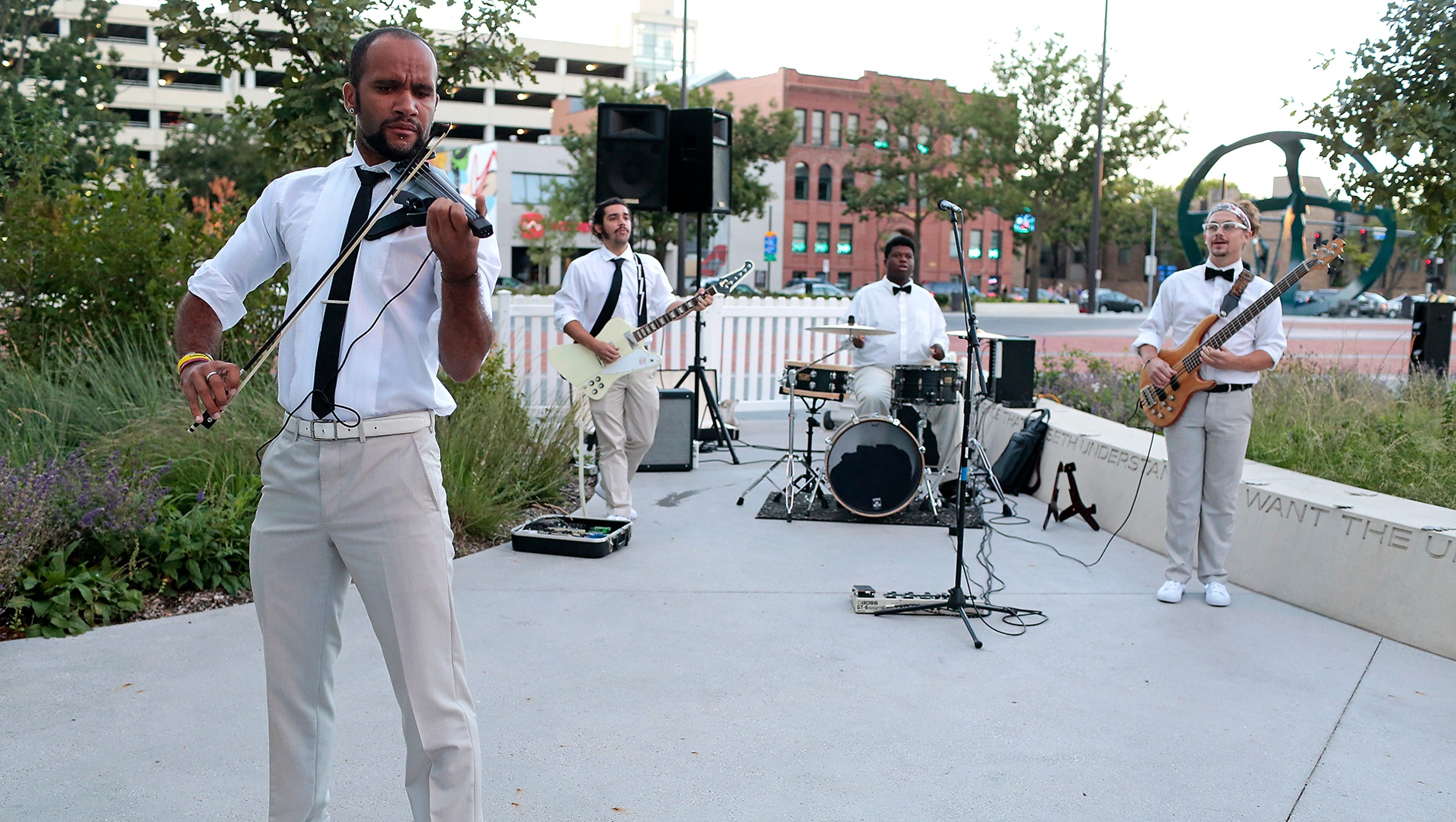 6 photos Des Moines Art Center Gala