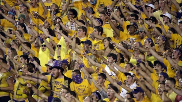 Brutal Death Valley Environment Awaits Tide Freshman Qb Hurts