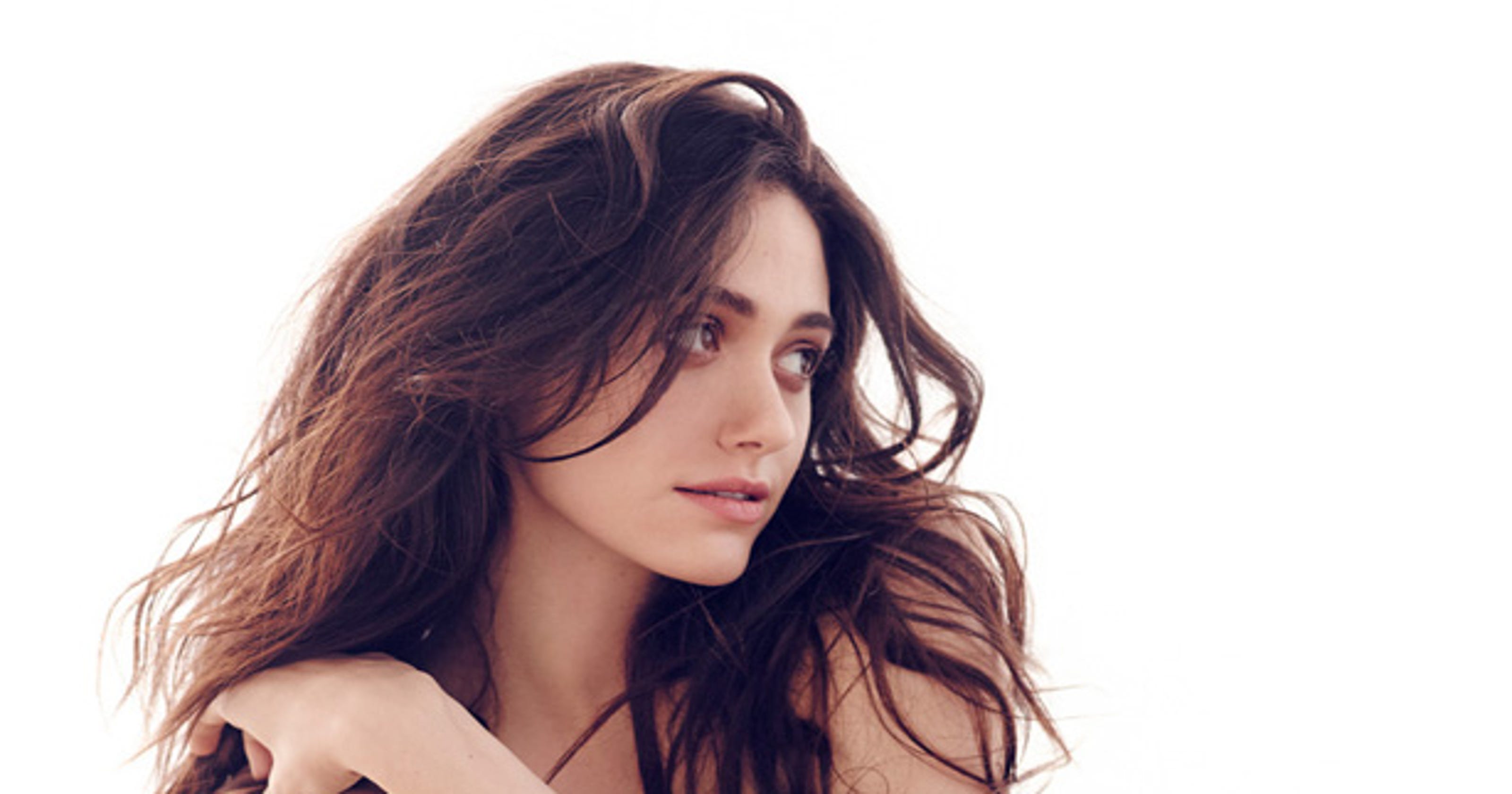 Emmy Rossum mocks Gisele Bundchen breastfeeding photo