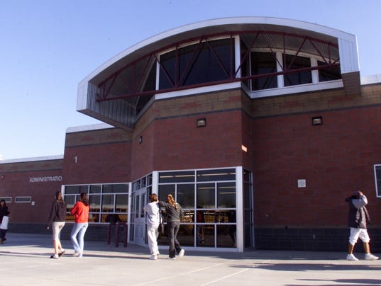 Phoenix high school basketball player collapses dies in gymnasium