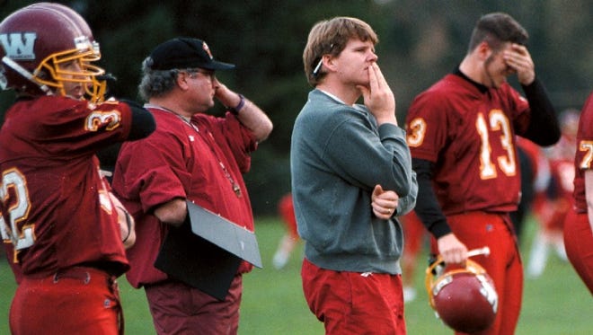 Dan Hawkins, who coached at Willamette University in the 1990s, has reportedly accepted the head coaching job at UC Davis.