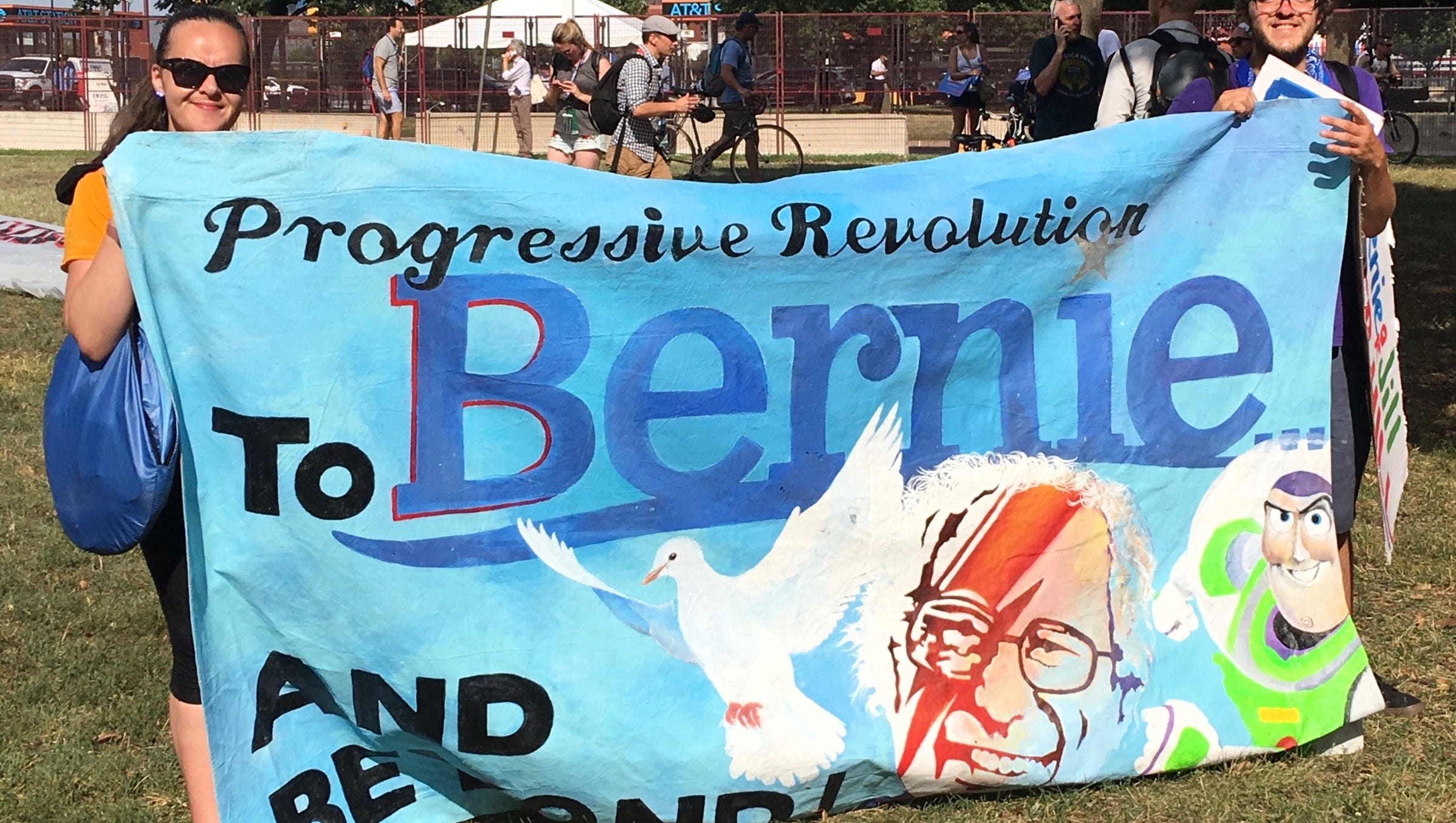 Hundreds rally for Bernie Sanders in Philly heat