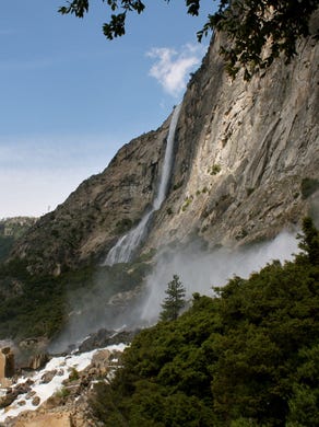One look at Yosemite National Park and there’s little wonder as to why photographer Ansel Adams found such inspiration here. There are loads of viewpoints found throughout the park, so take your time and take a look around – you may just find inspiration here, too.