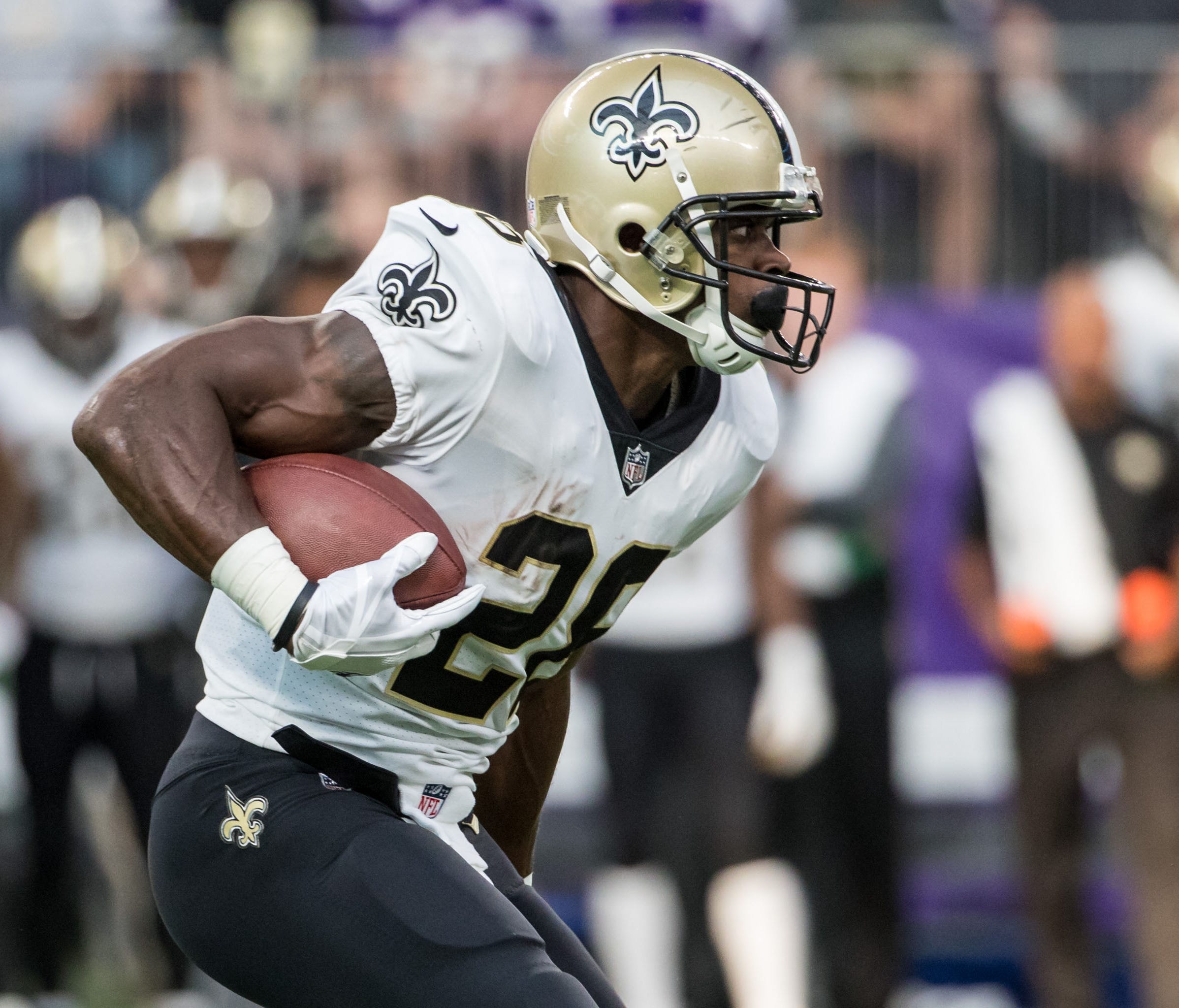 Adrian Peterson's debut with the New Orleans Saints was less than stellar. He carried the ball six times for 18 yards.