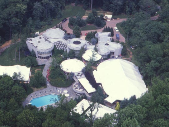 1392000450000 GAN WHITNEY HOUSTON HOUSE 020914 2