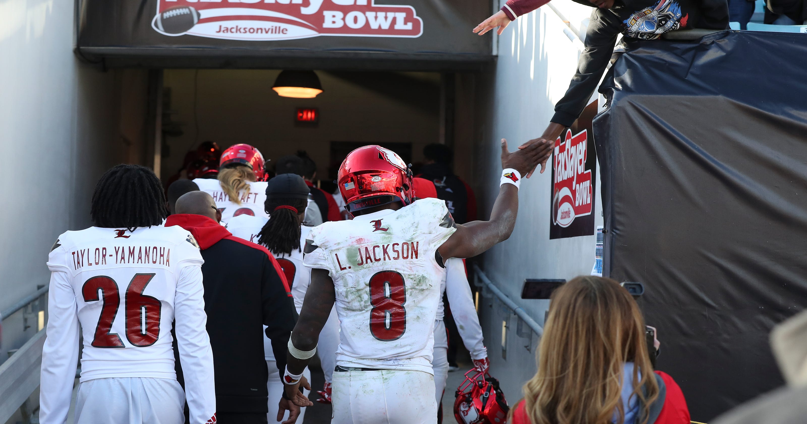 Lamar Jackson Louisville End A Season And Perhaps A Career Together