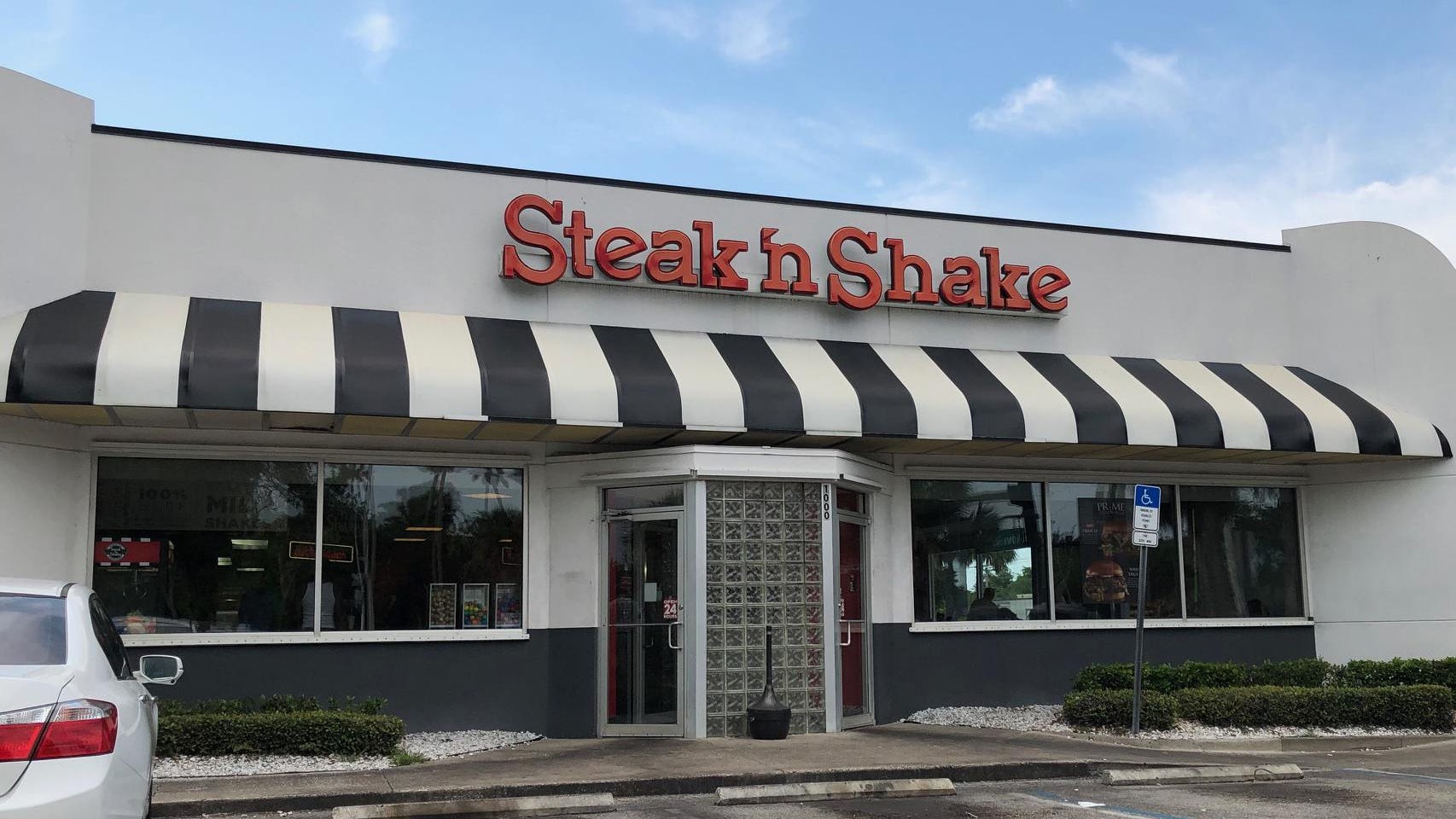 A La Carte All Local Steak N Shakes To Convert To New Format A La Carte All Local Steak N Shakes To Convert To New Format