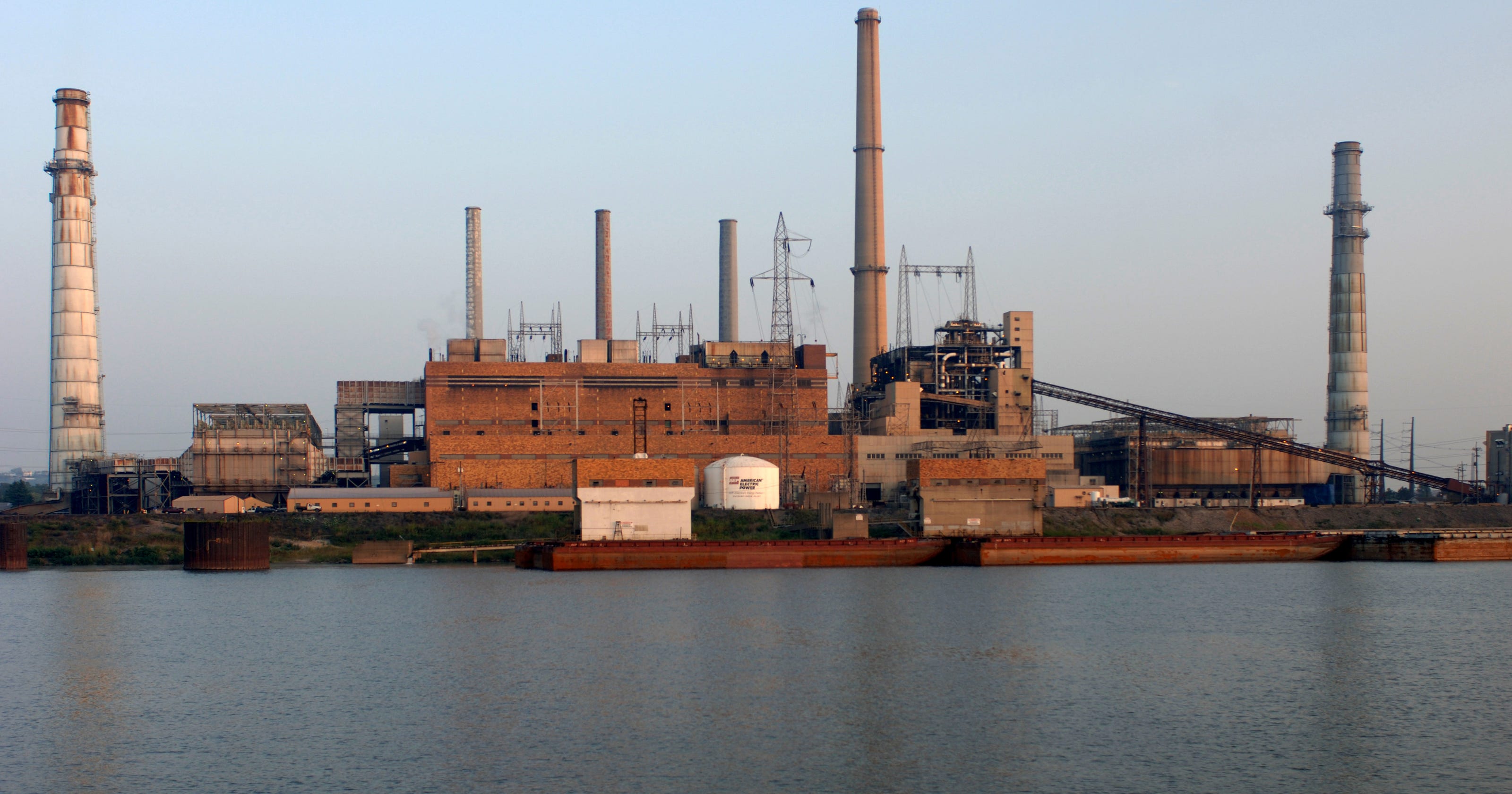 Utility sells former Lawrenceburg power plant