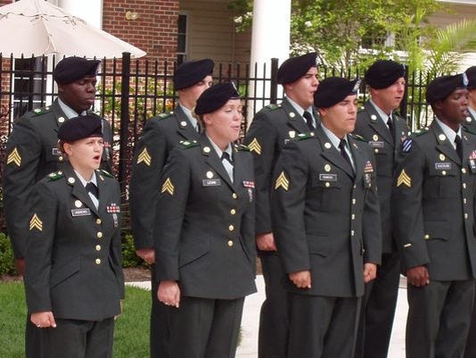  Army  retires green service uniform after 61 years