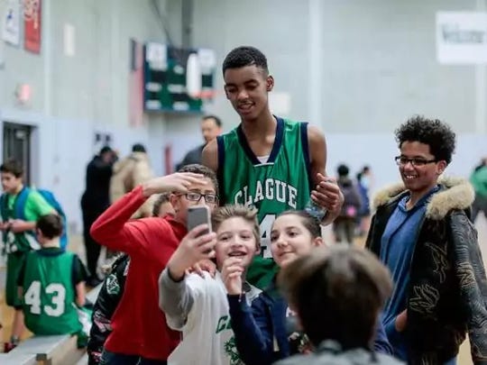 Emoni Bates Is Top H S Freshman In Country How It Happened