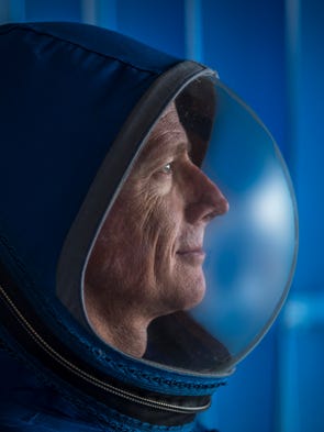 Boeing's new Starliner spacesuit features lightweight