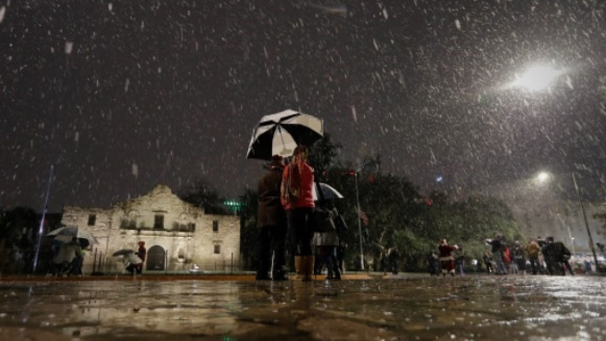J J Watt Revels In Houston Snowfall Through Series Of Tweets