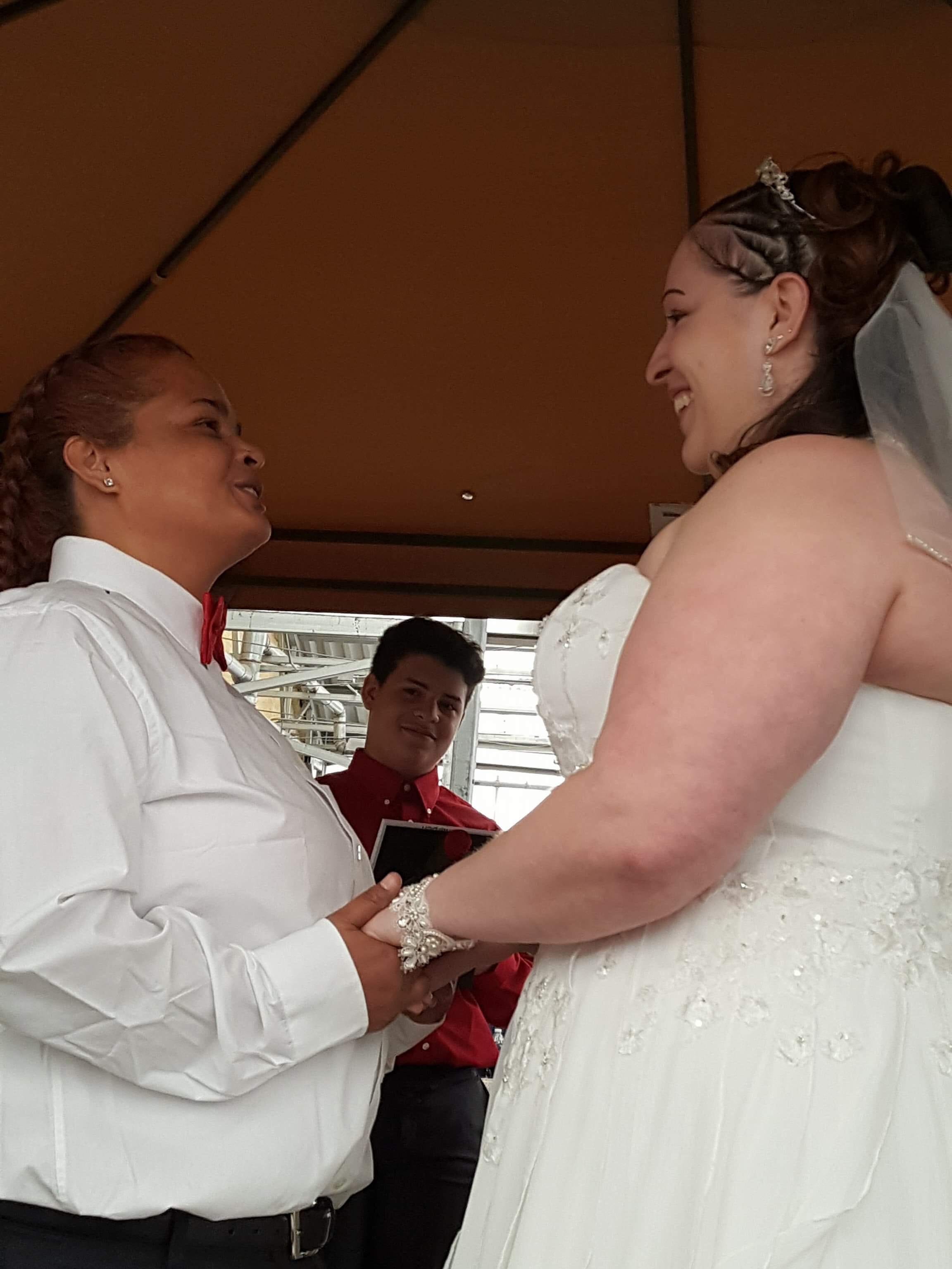 Walmart Wedding Here S Why York Couple Got Hitched In Garden Section