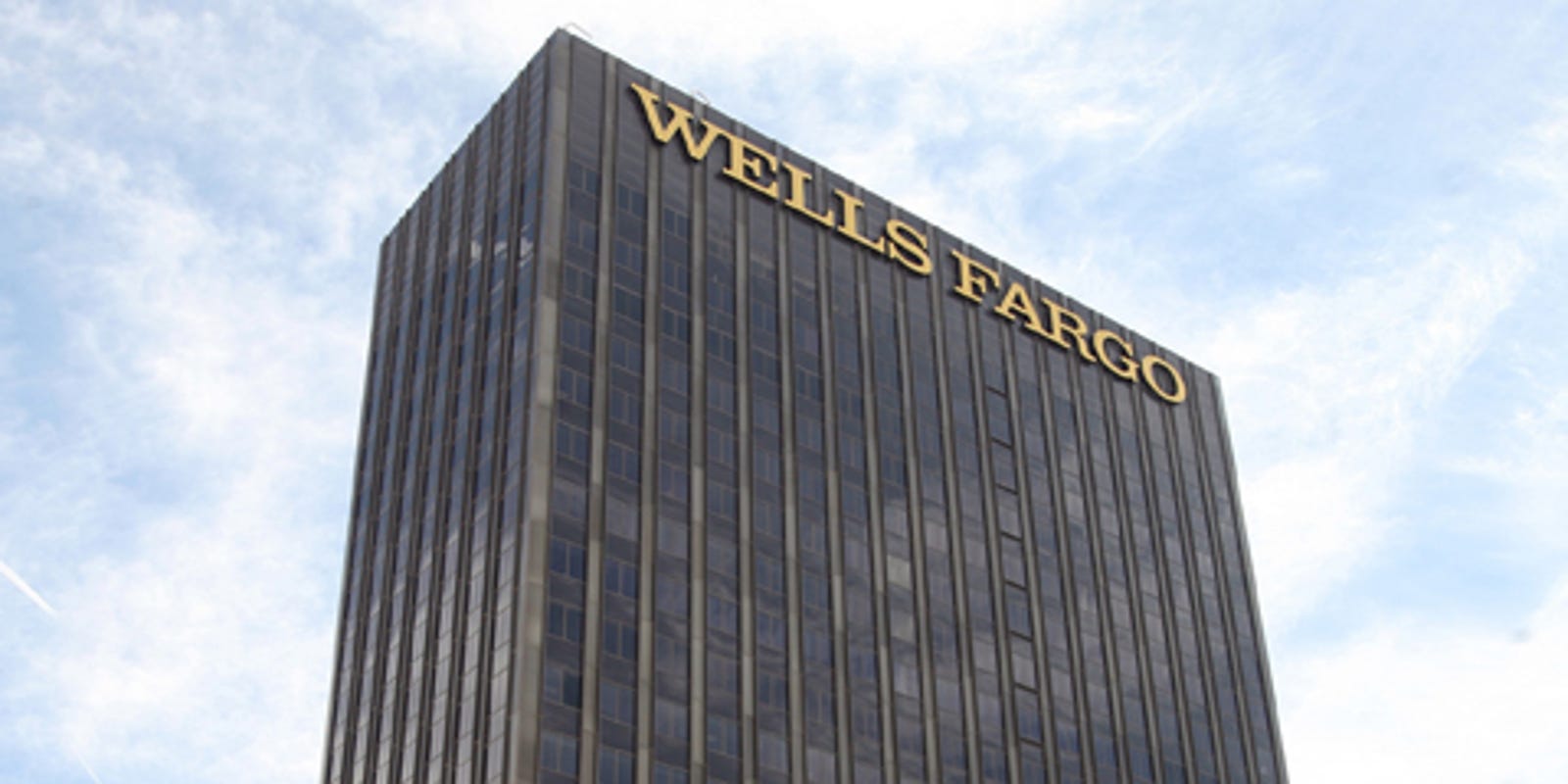 El Paso billionaire Paul Foster to buy Downtown's tallest buildings