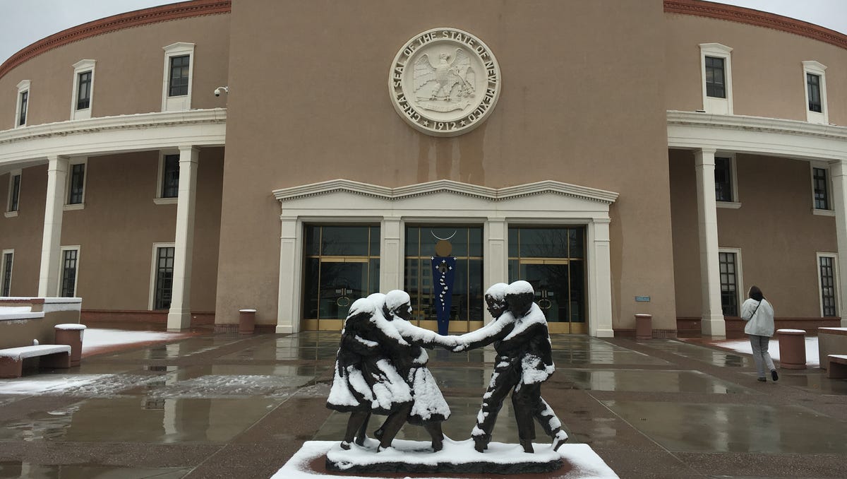 Lawmakers file the first bills of New Mexico’s 2025 legislative session