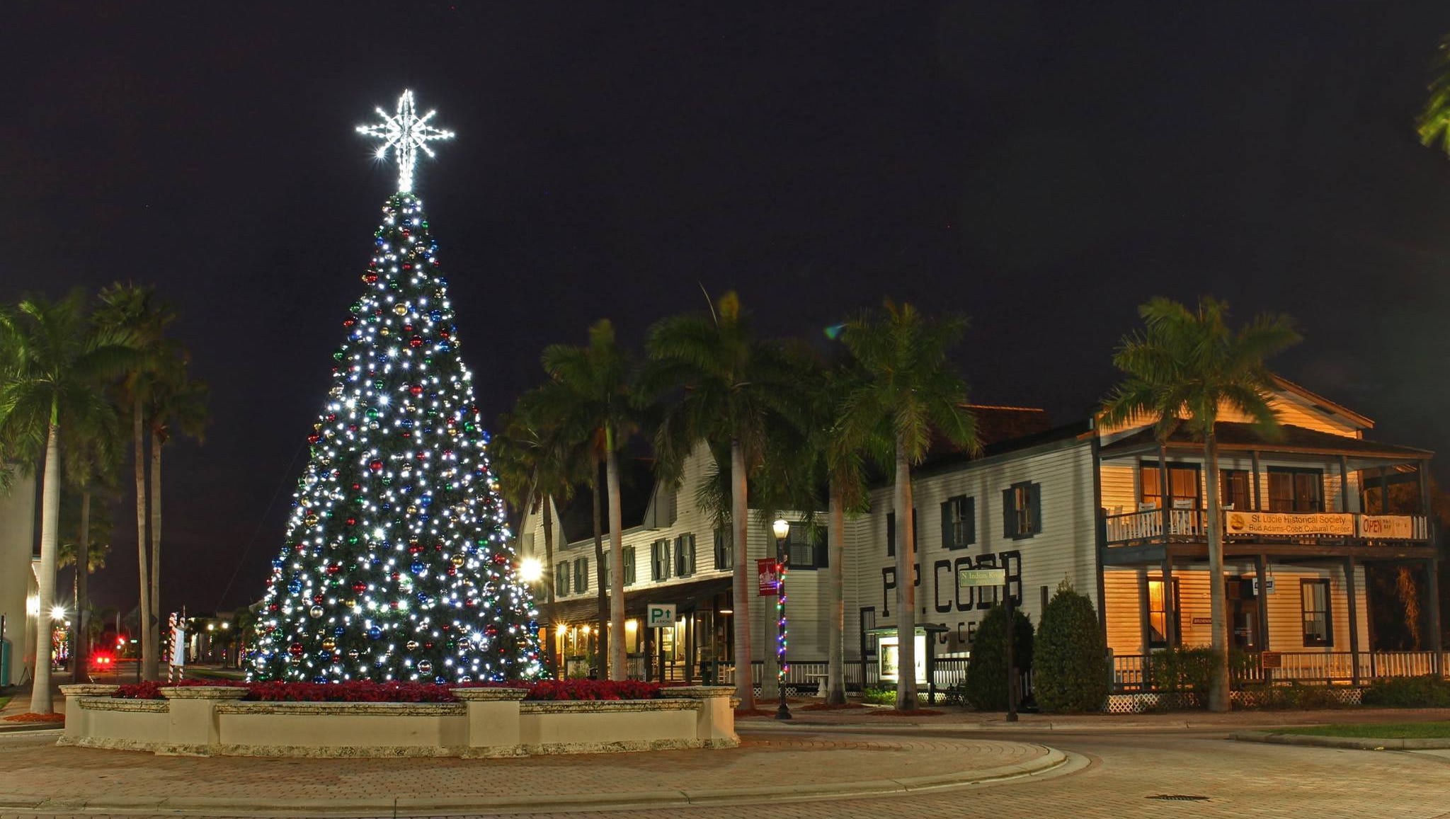 Ft Pierce Entertainment 2021 Christmas Eve Downtown Fort Pierce Is Place To Be For Sights Sounds On Second