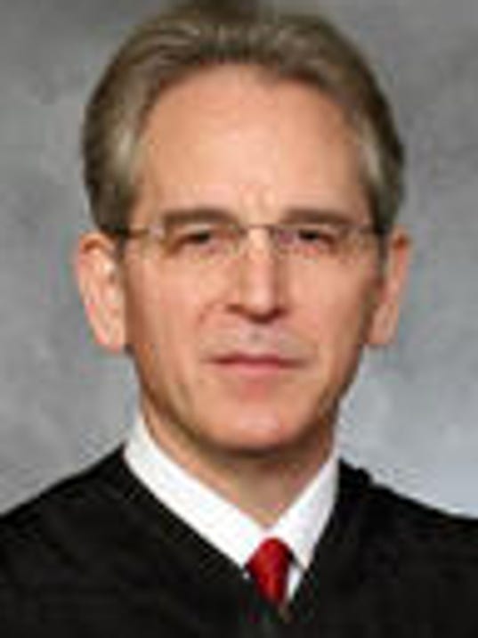 Roger Davis resigns as Harrison Co. judge