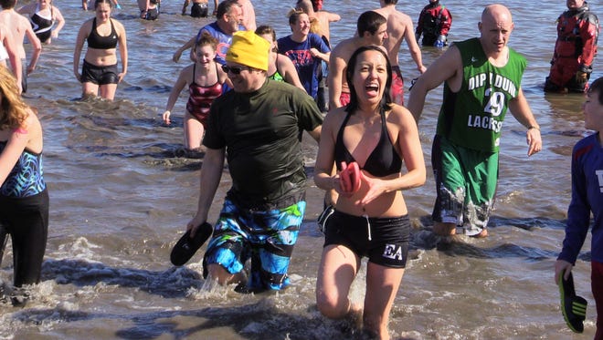 The annual Penguin Plunge was held at Memorial Park in Nyack on March 06, 2016. The event is raising money for 3 local children who are battling serious illnesses. Participants where treated to music by Blarney Stew and DJ Jimmy Schutz along with a presentation by Fran Capo, billed as “the world’s fastest talking woman.”