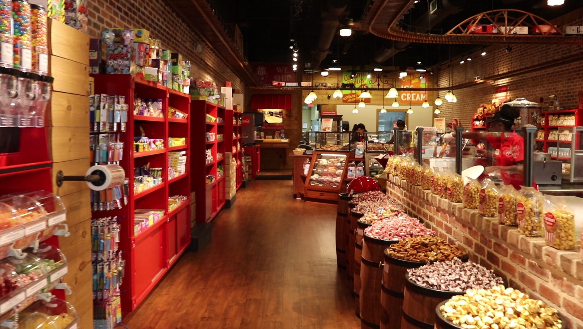 River Street Sweets Savannah S Candy Kitchen Coming To Greenville River Street Sweets Savannah S Candy Kitchen Coming To Greenville
