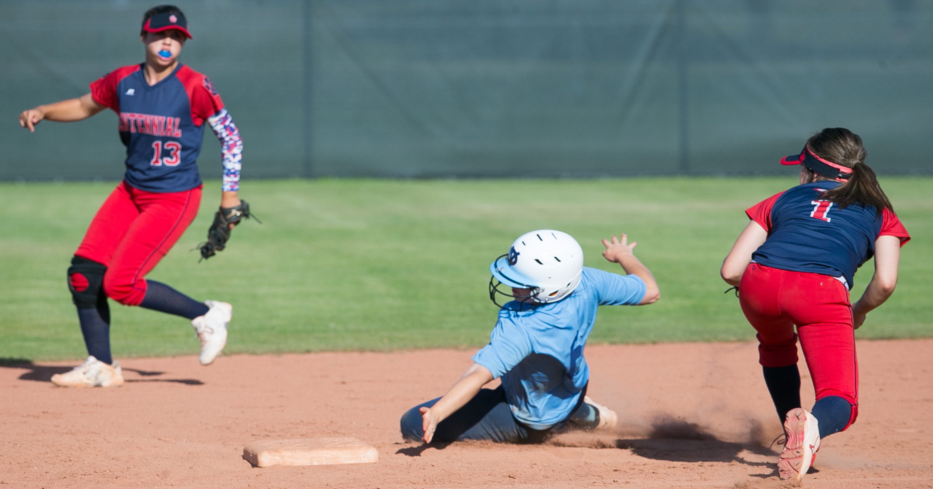Base thieves Different paths to stealing success in softball