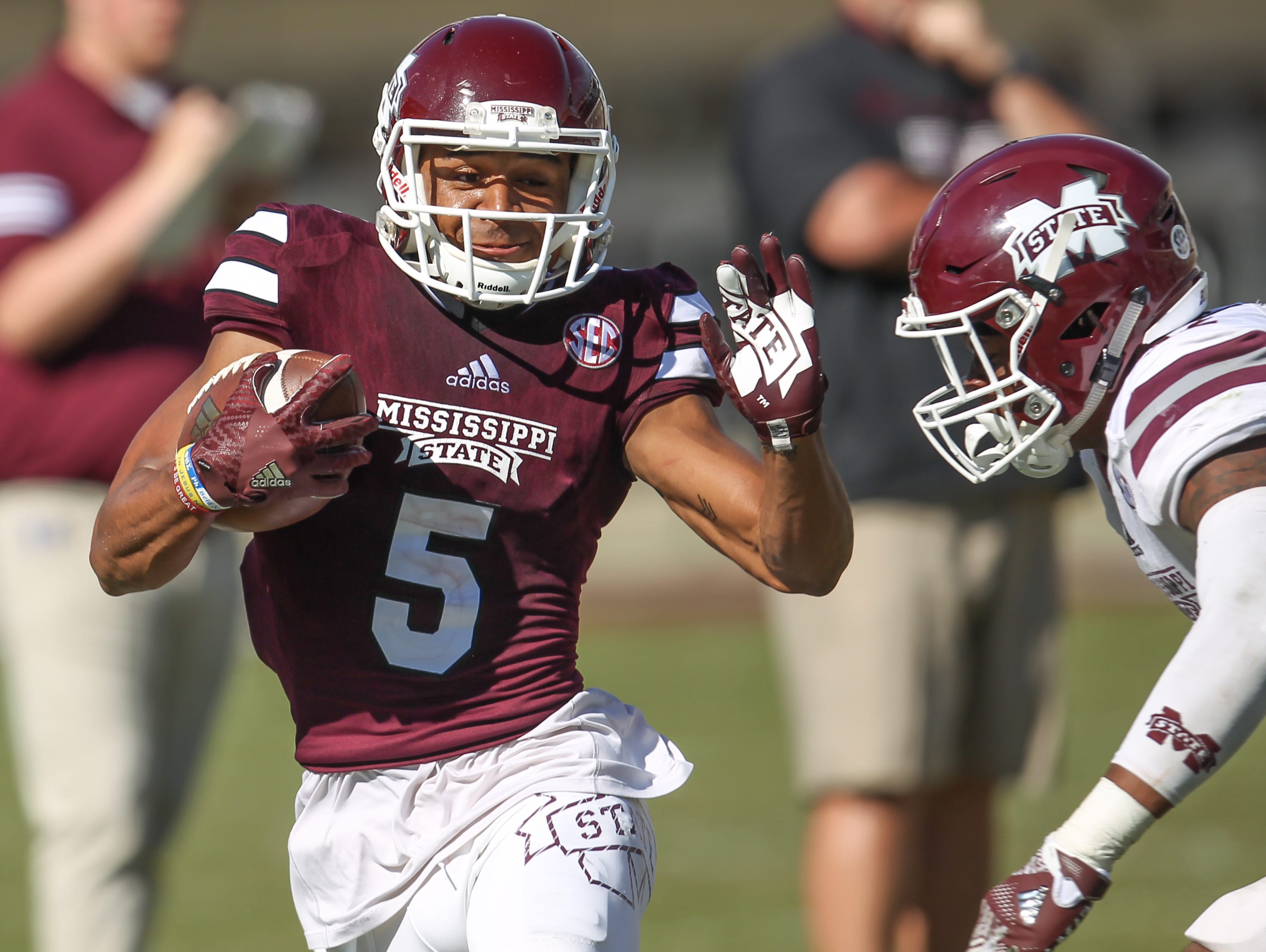Spring review: Where offensive position groups stand at ... Photos showed his foot dangling in fitzgerald (left) shakes hands with keytaon thompson (right) as he is carted off the field during the first half of an ncaa football game against.