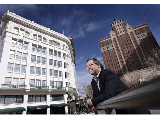 El Paso Billionaire Paul Foster To Buy Downtown S Tallest