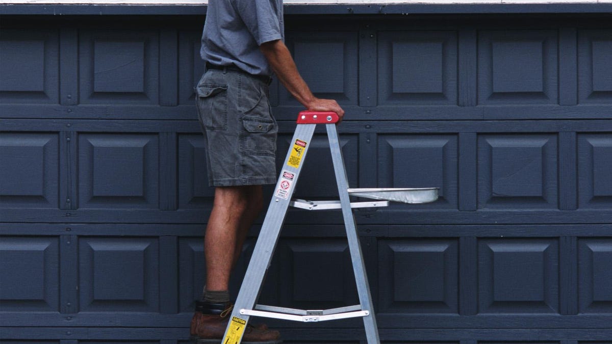 Handyman Hot Temperatures Can Impact Outdoor Projects