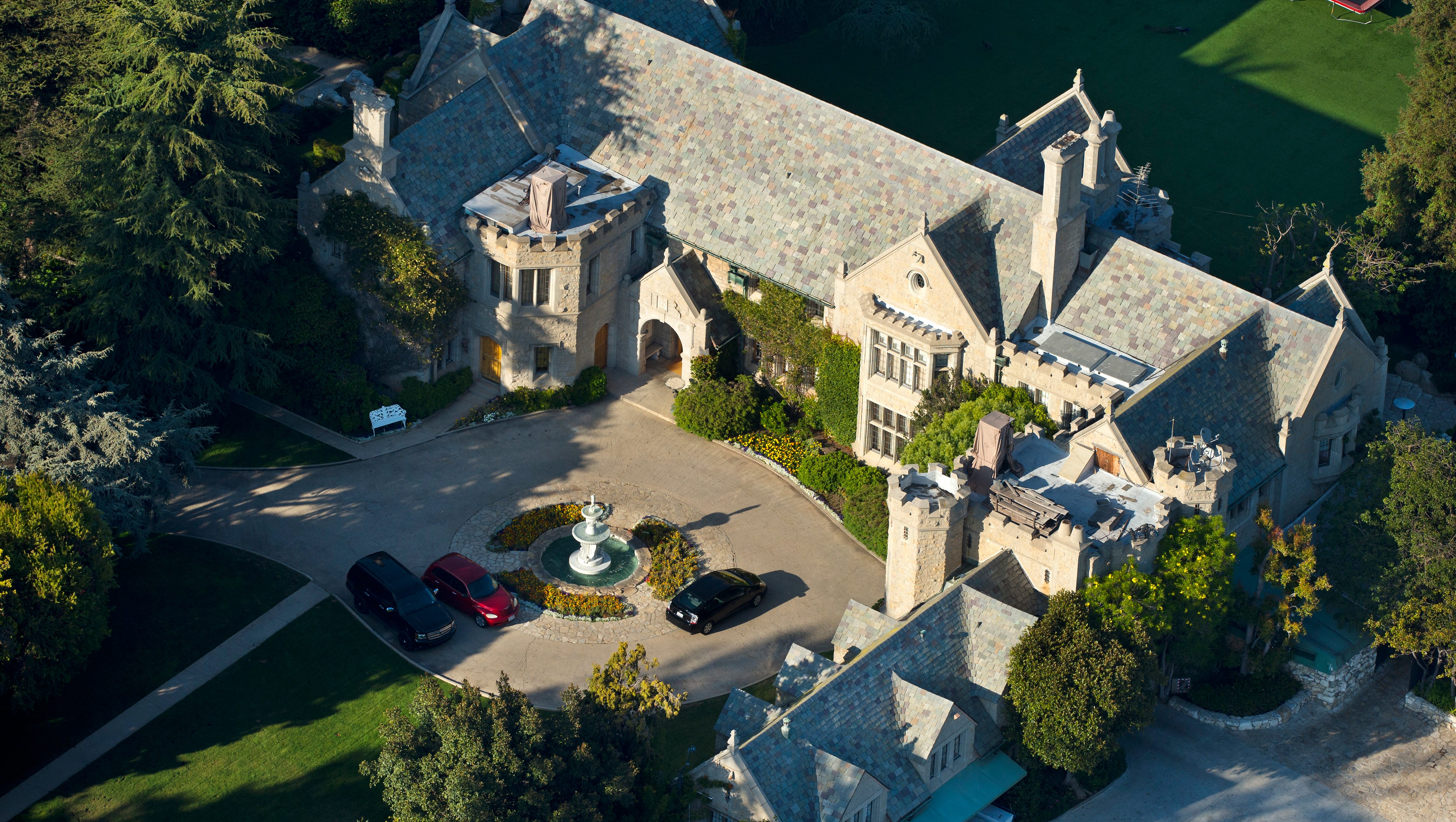 wallpapers Playboy Mansion Price For Sale playboy mansion for sale but hugh