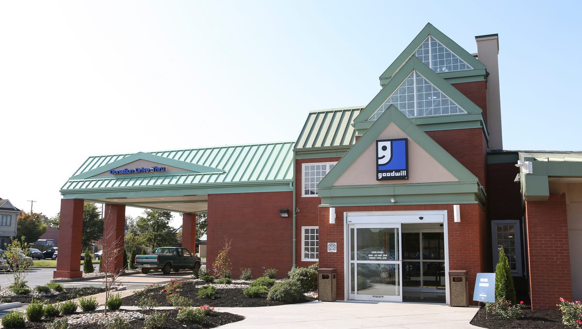 Goodwill opens new store at former Austin's site