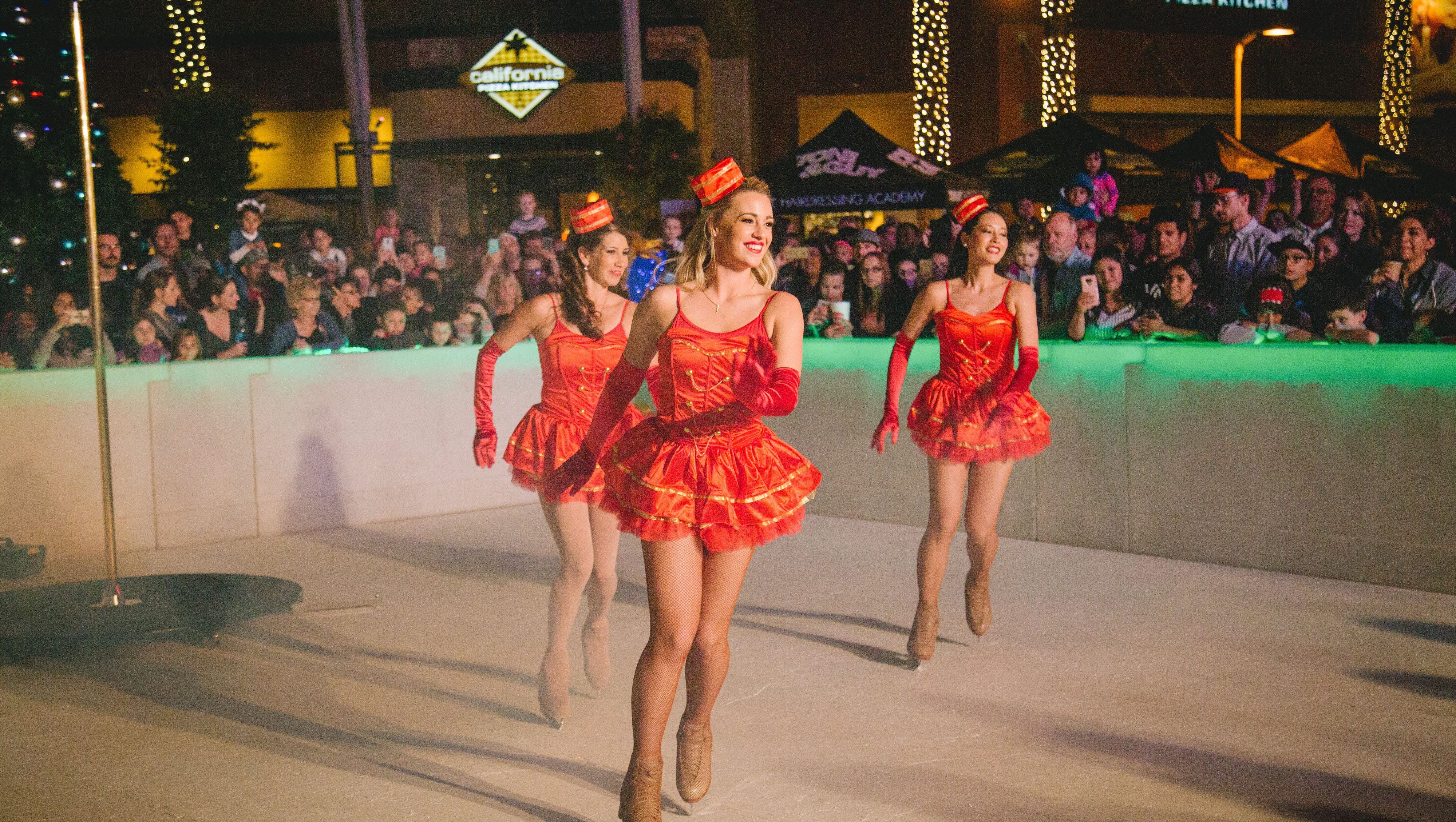 Phoenix outdoor ice skating rinks for the 2017 holiday season