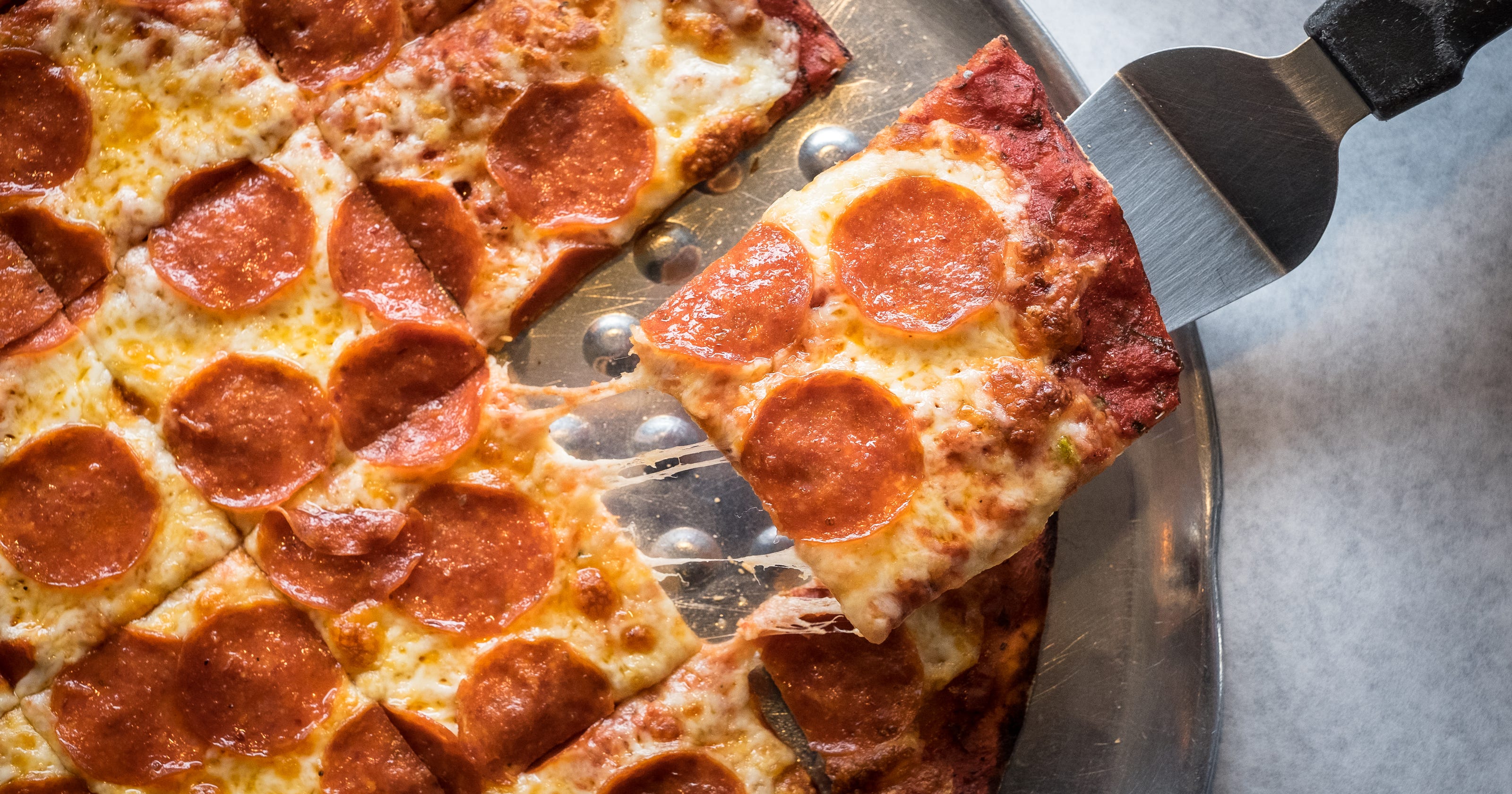 Chicago pizza v. New York City pizza