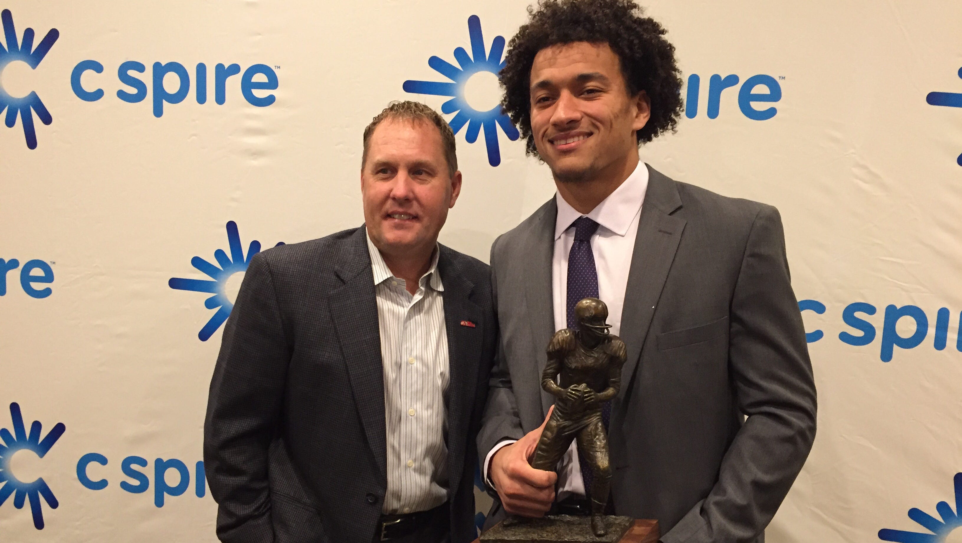 Ole Miss tight end Engram wins Conerly Trophy