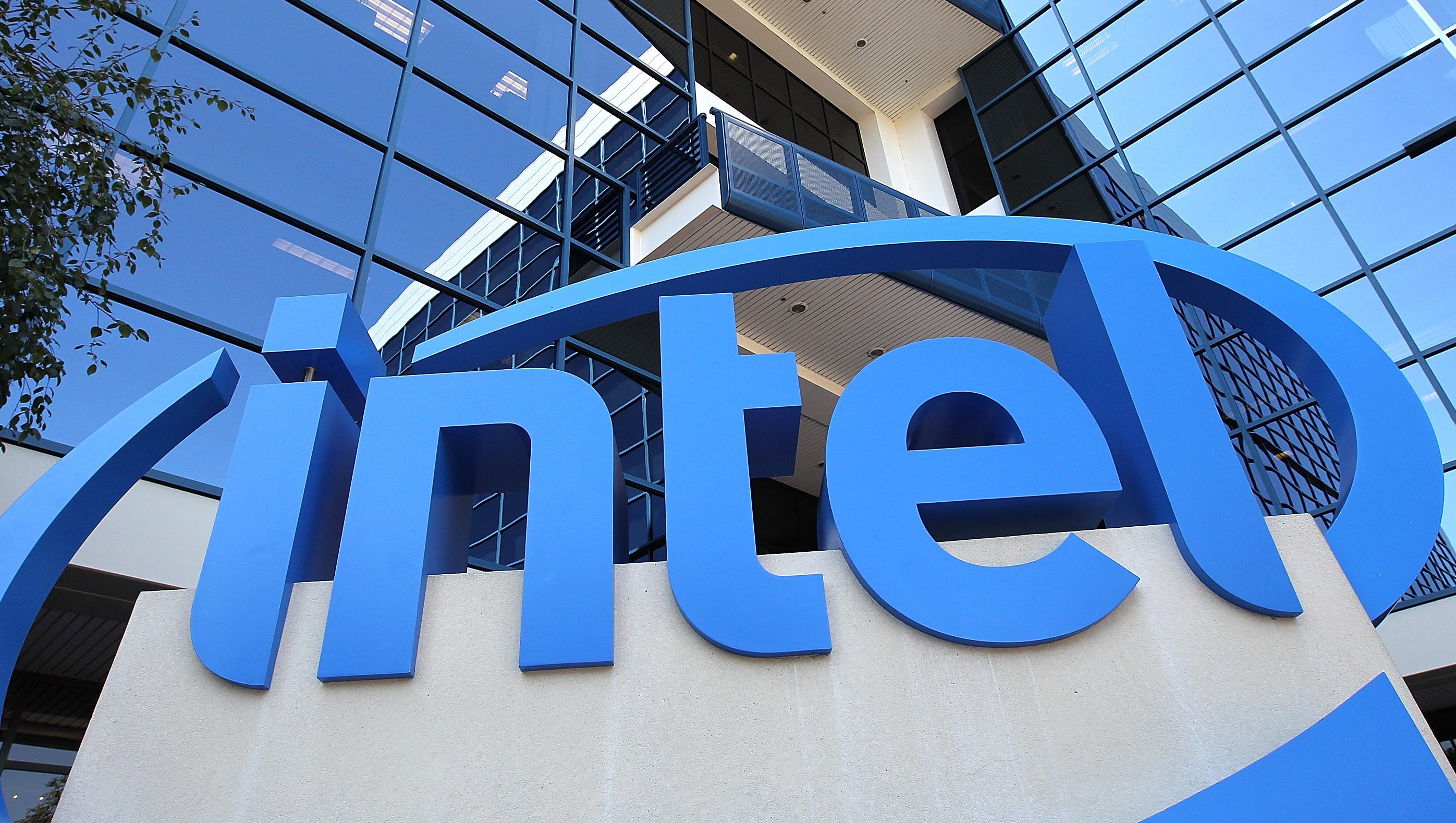 Intel to lay off 11 of workforce in big shift from PCs