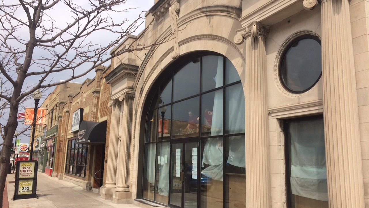 Streetwise Oshkosh Fletch's outdoor patio opens; Uptown II planned