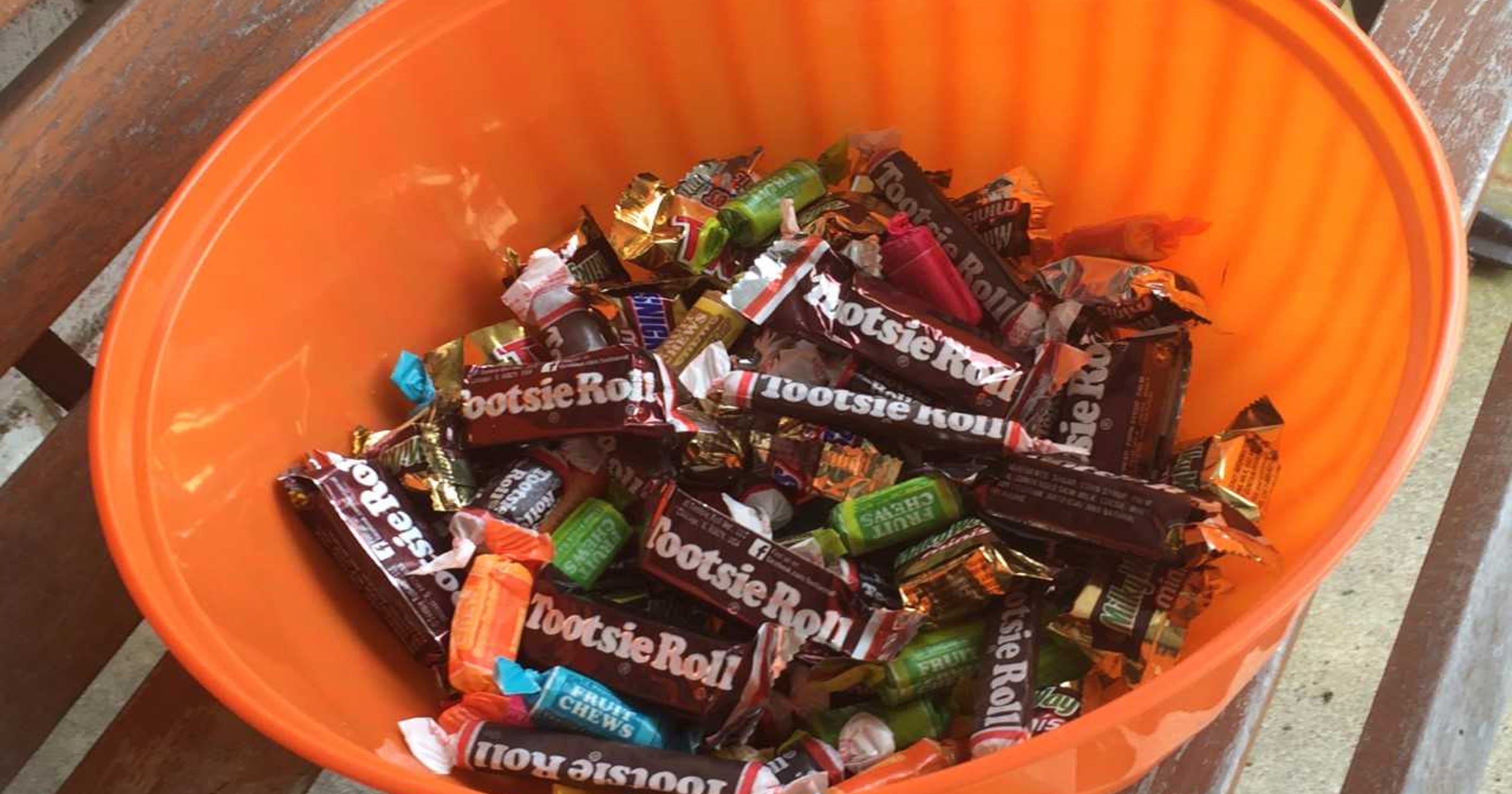 Here�s a list of the 10 worst candies you can give out on Halloween