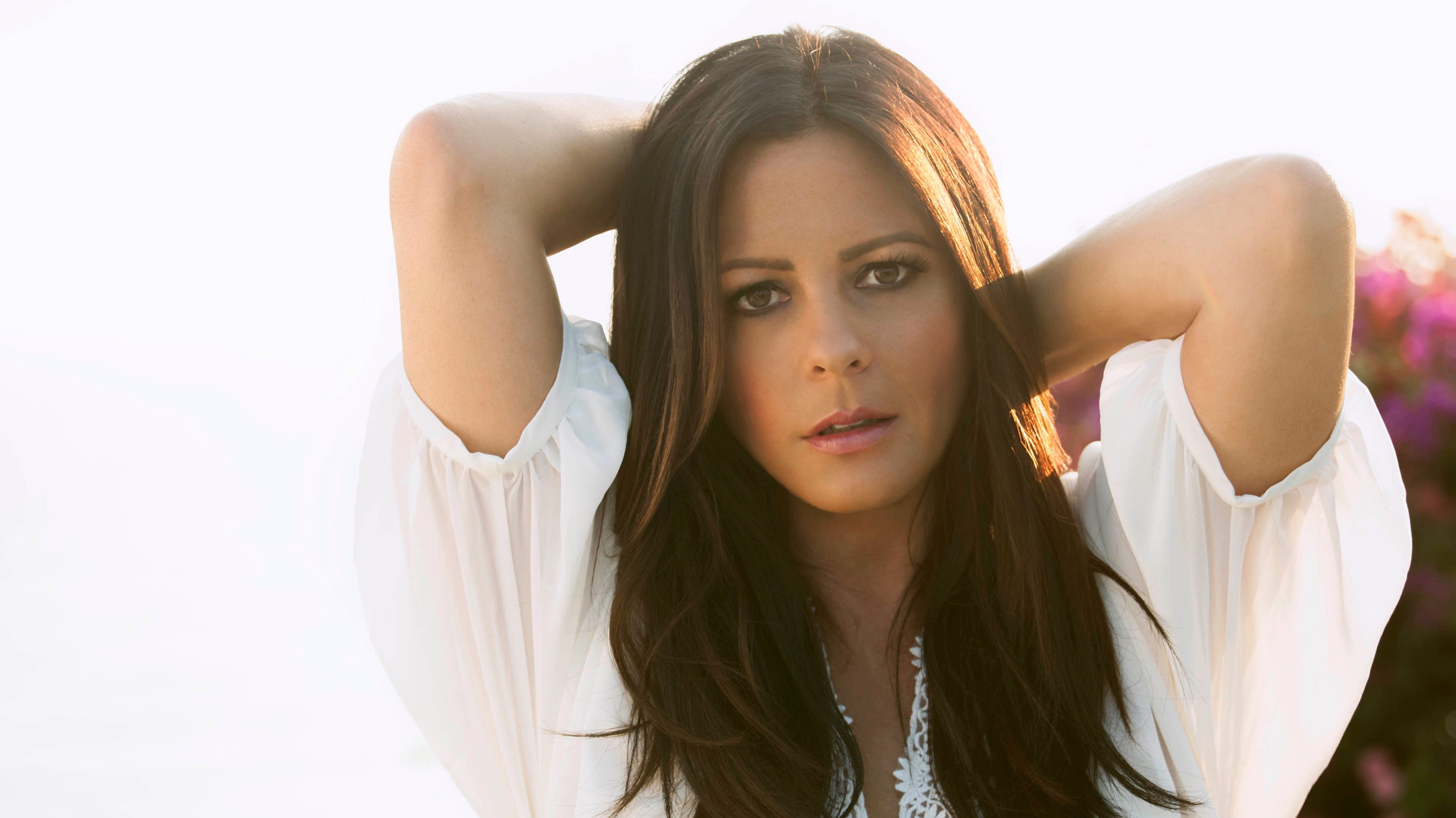 Sarah evans pics