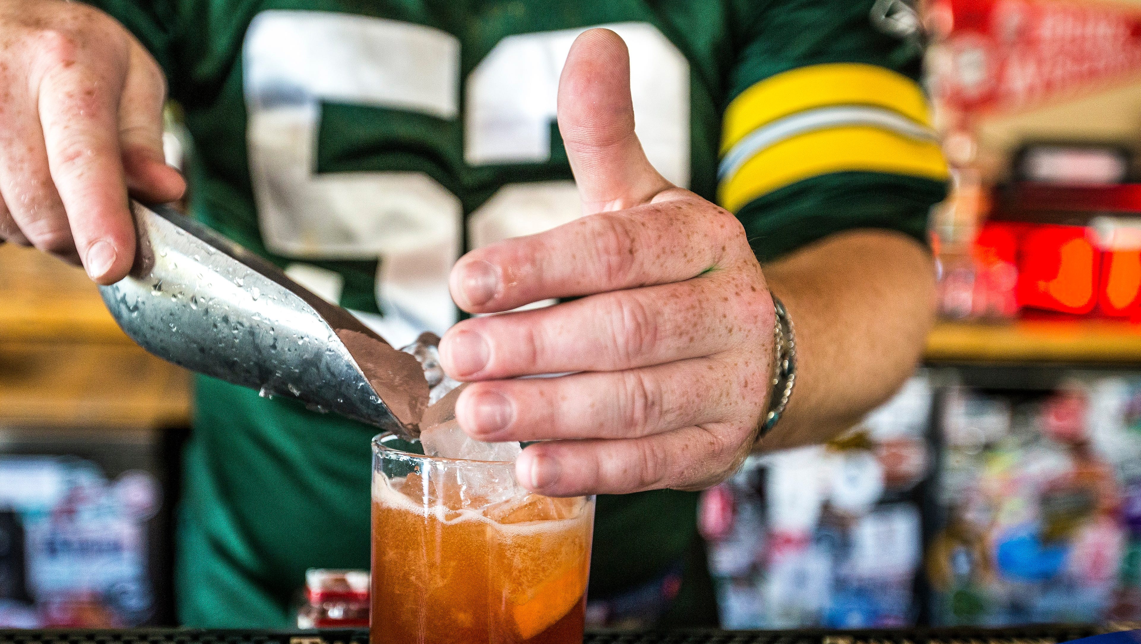 These Wisconsin bars make the old fashioned an experience