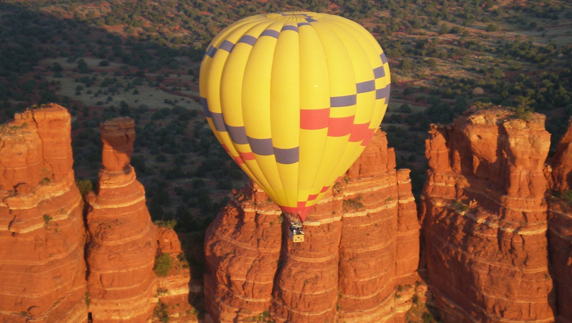Sedona AZ helicopter and hotair balloon tours