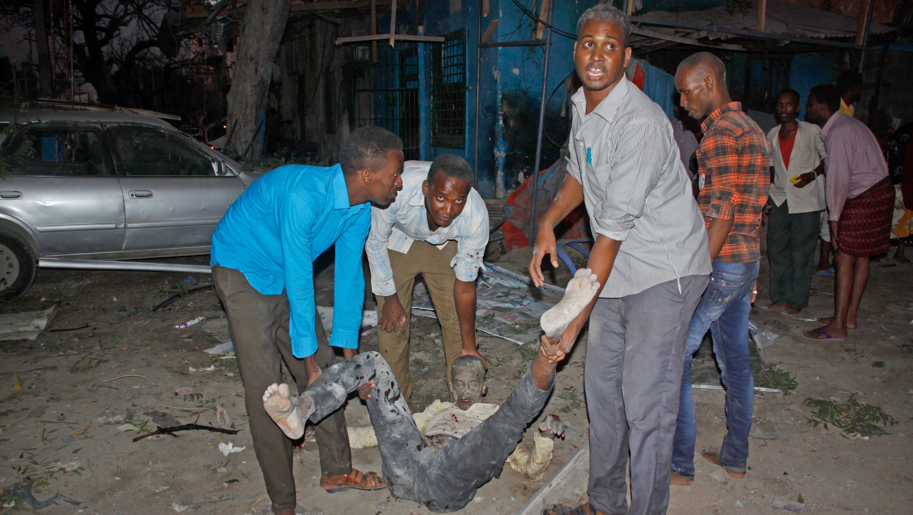As Many As 10 Dead As Militants Seize Somali Hotel 